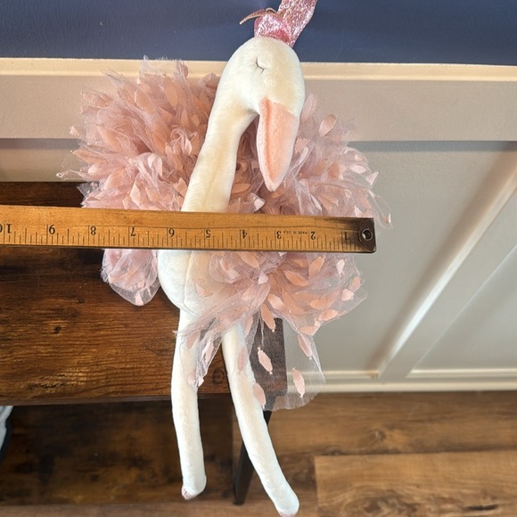 FAO Schwarz Toy Plush Petit Bon Swan 12” Plush Toy Rose Pink TuTu Shiny Crown - Picture 8 of 8
